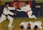 Anne ve Oğlu Taekwondo’da Aynı Kulvarda Koşuyor