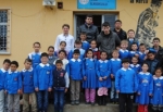 CHP Akhisar Gençlik Kolları Tütenli Köyü Kırtasiye ve Top Bağışı