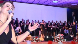 Cumhuriyet konseri izleyenleri mest etti