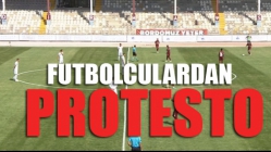Futbolculardan Protesto