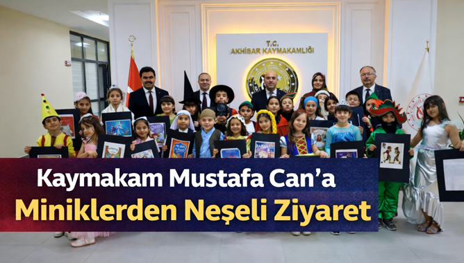 Kaymakam Mustafa Can'a Miniklerden Neşeli Ziyaret