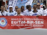 Maaş Zamlarını Protesto İçin İş Bırakma Eylemi Yaptı