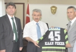 Taraftarlar Derneği Kaymakam Peker’i makamında ziyaret etti