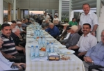 Tepeköylü Kardeşler, Huzurevi Yaşlıları ve Personeline İftar Yemeği Verdi