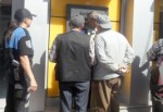 Toplum Destekli Polisler Bankamatik Dolandırıcılarına Göz Açtırmıyorlar