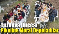 Turnuva Öncesi, Piknikte Moral Depoladılar