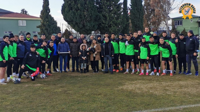 Thyateira Masterlerden Akhisarspor’a Moral Desteği