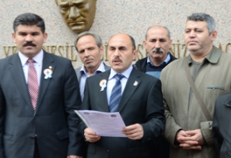 Türk Eğitim-Sen, Aşure ve Anahtarlık Dağıttı