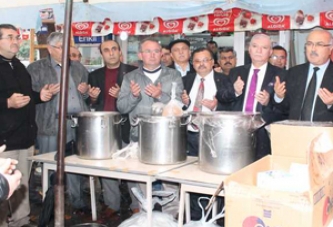 Ülkü Ocaklarından Aşure Etkinliği